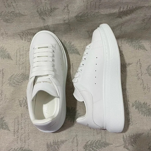 Alexander McQueen White Thick-Soled Sneakers - Picture 6 of 7